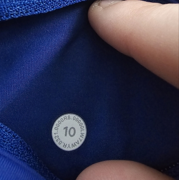 Lululemon Speed Up Shorts - Picture 4 of 9